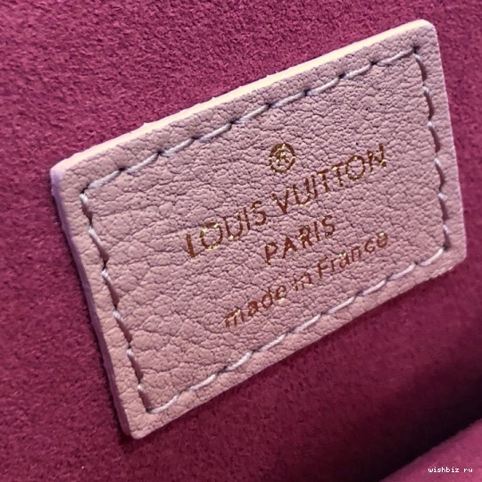 WIS VICTOIRE Louis Vuitton 0826